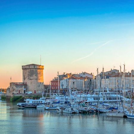 Maison Centre Ville Avec Jardin , Terrasse, Et Garage Velos La Rochelle  Eksteriør billede