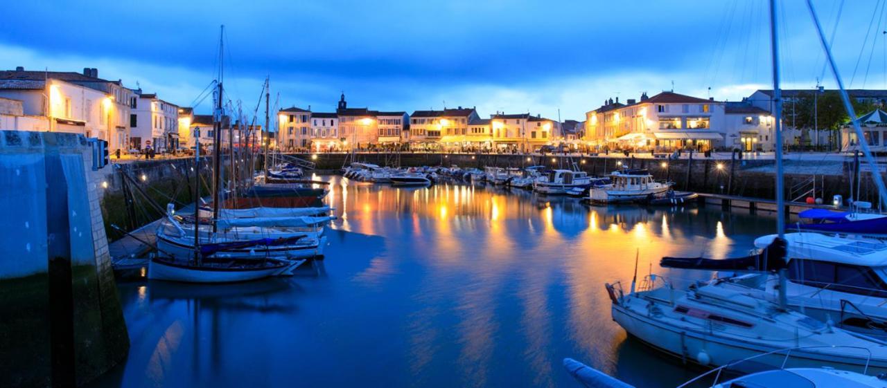 Maison Centre Ville Avec Jardin , Terrasse, Et Garage Velos La Rochelle  Eksteriør billede