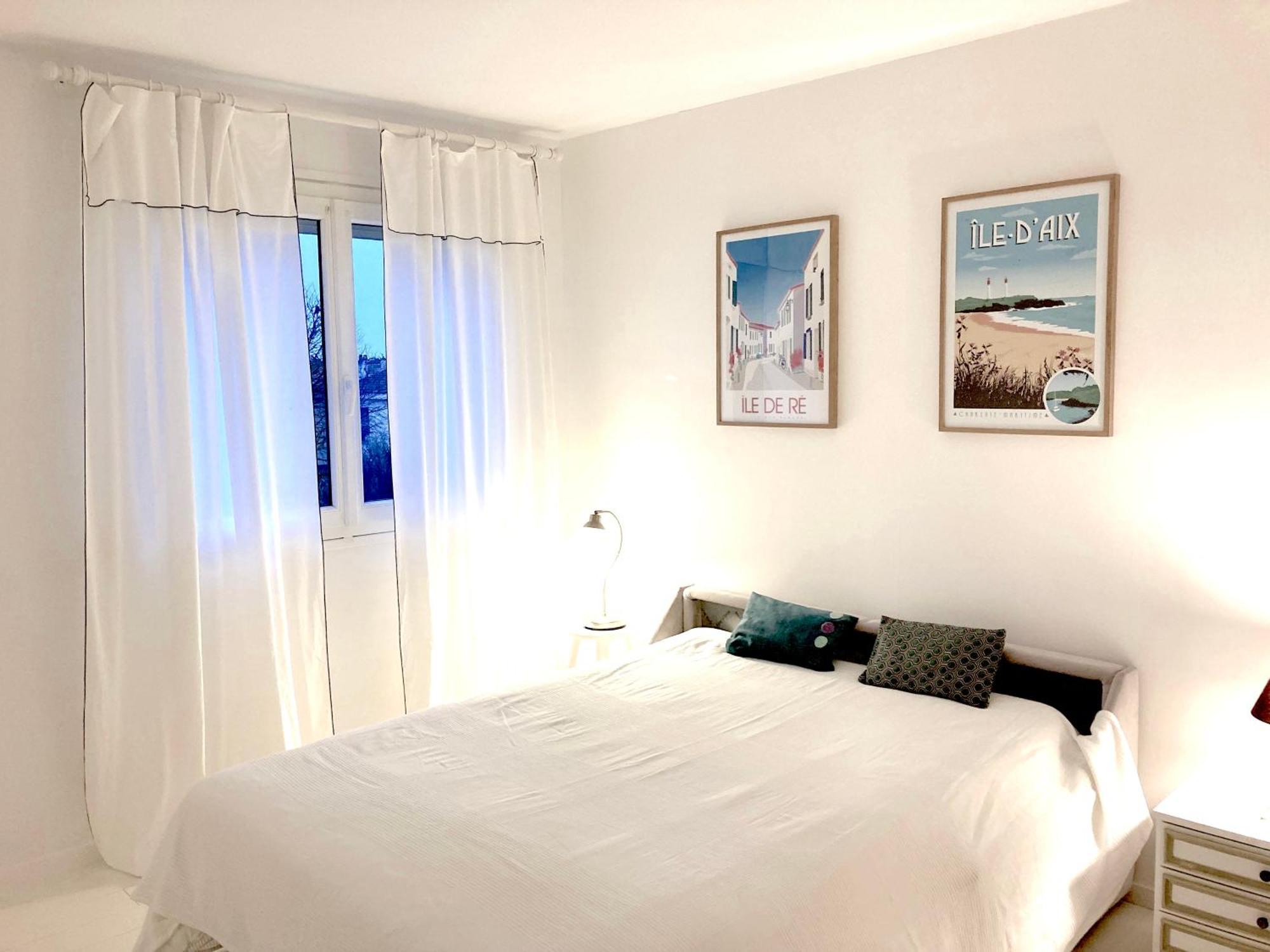 Maison Centre Ville Avec Jardin , Terrasse, Et Garage Velos La Rochelle  Eksteriør billede